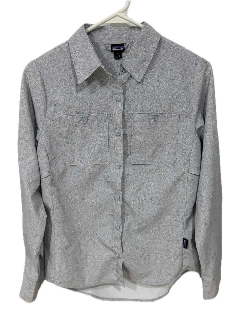 Patagonia Light Gray Button-Down Shirt with Subtle Pattern